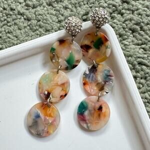 Francesca’s Sparkly Rainbow Tortoise Shell Dangling Earrings